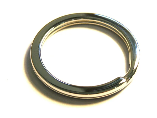 Silver keyring in stainless steel, 30mm