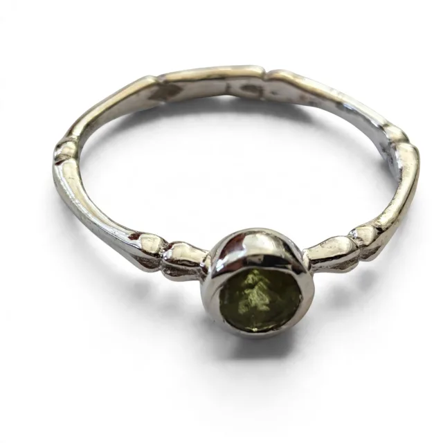 Peridot ring in 925 silver, Round, size 6
