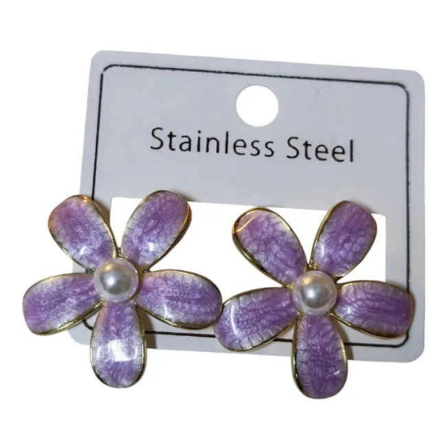 Lilac Enamel Floral Stud Earrings – Gold-Tone Stainless Steel with Pearl Center (27mm)