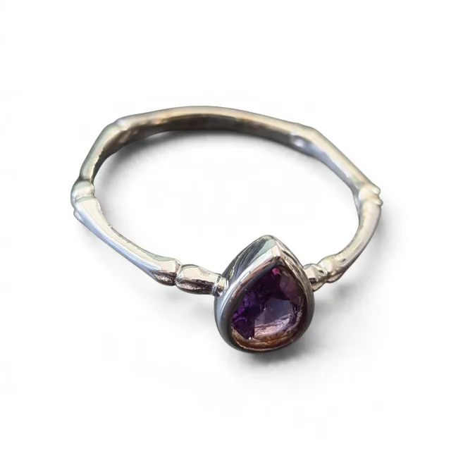 Amethyst Pear cut Solitaire ring in 925 silver, size 10
