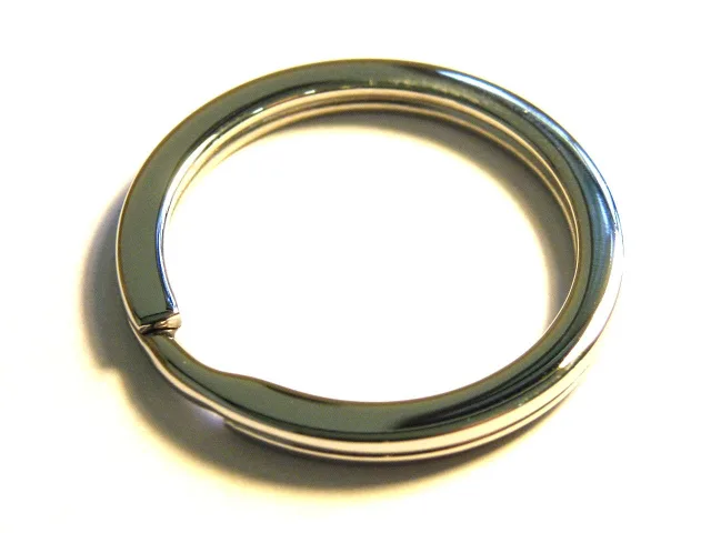 Silver keyring in stainless steel, 30mm