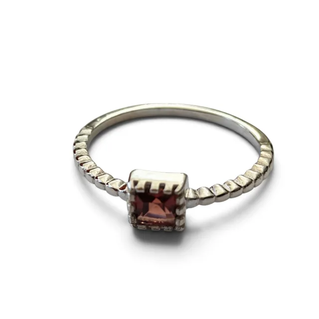 Garnet ring in 925 silver, Princess cut, size 7