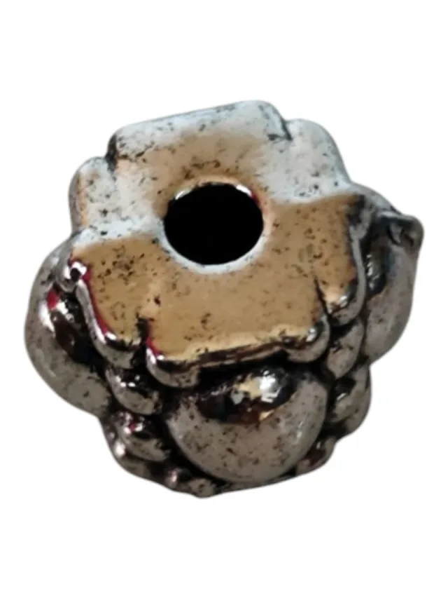 Stainless steel circular patterned, 7.2 x 5.8 x 4.6mm, 1.8mm hole