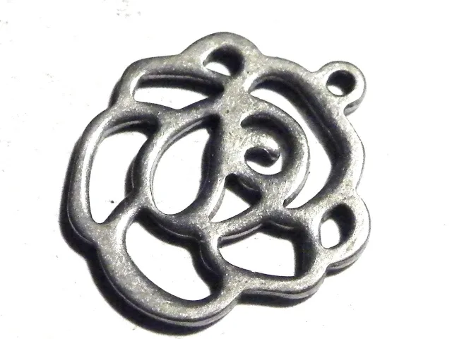 Rose charm in stainless steel 16mm
