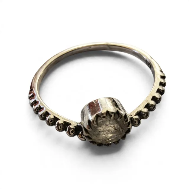 Labradorite ring in 925 silver, Round, size 6