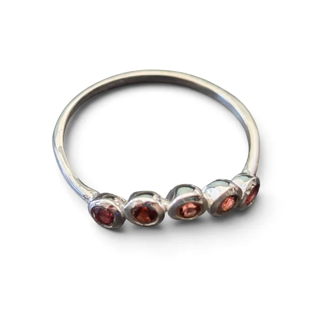 Garnet five-stone curved bezel ring in 925 silver, Round, size 9