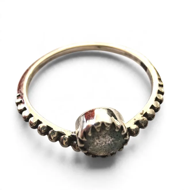 Labradorite ring in 925 silver, Round, size 8