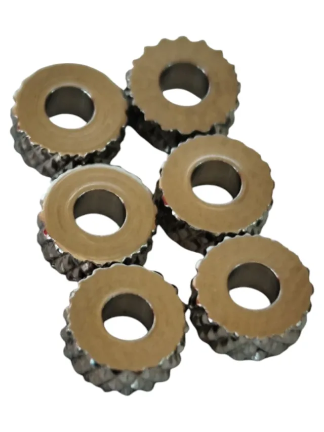 6 x Stainless steel textured bead, 5.3 x 2.15mm, 2mm hole