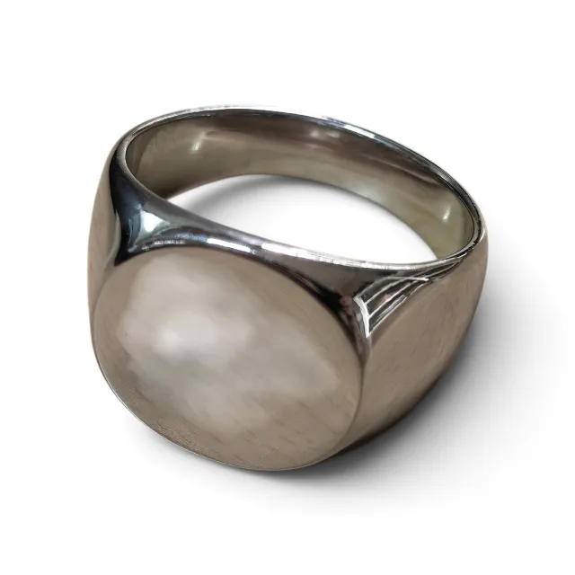 Classic circular face Signet Ring – Silver Stainless Steel (Size 13)