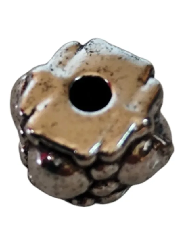 Stainless steel circular patterned, 7.2 x 5.8 x 4.6mm, 1.8mm hole