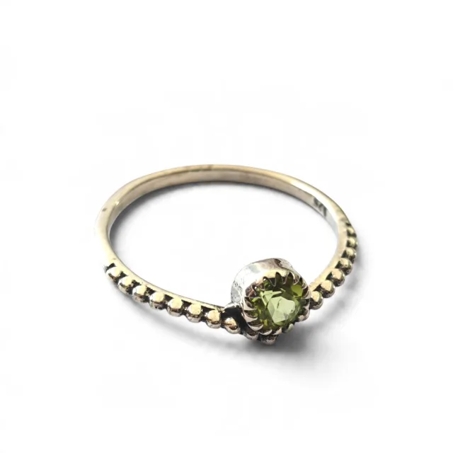 Peridot ring in 925 silver, Round, size 9